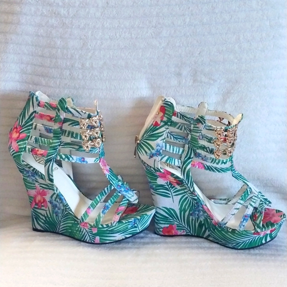 Athena gladiator sandal, multi color, size 8.5, never worn, 5in wedge heel w/box